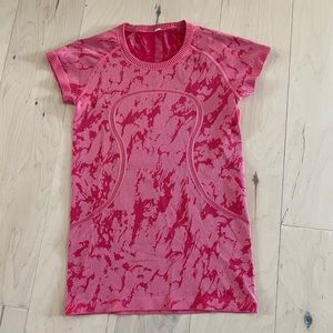 Lululemon swiftly tech short sleeve shirt